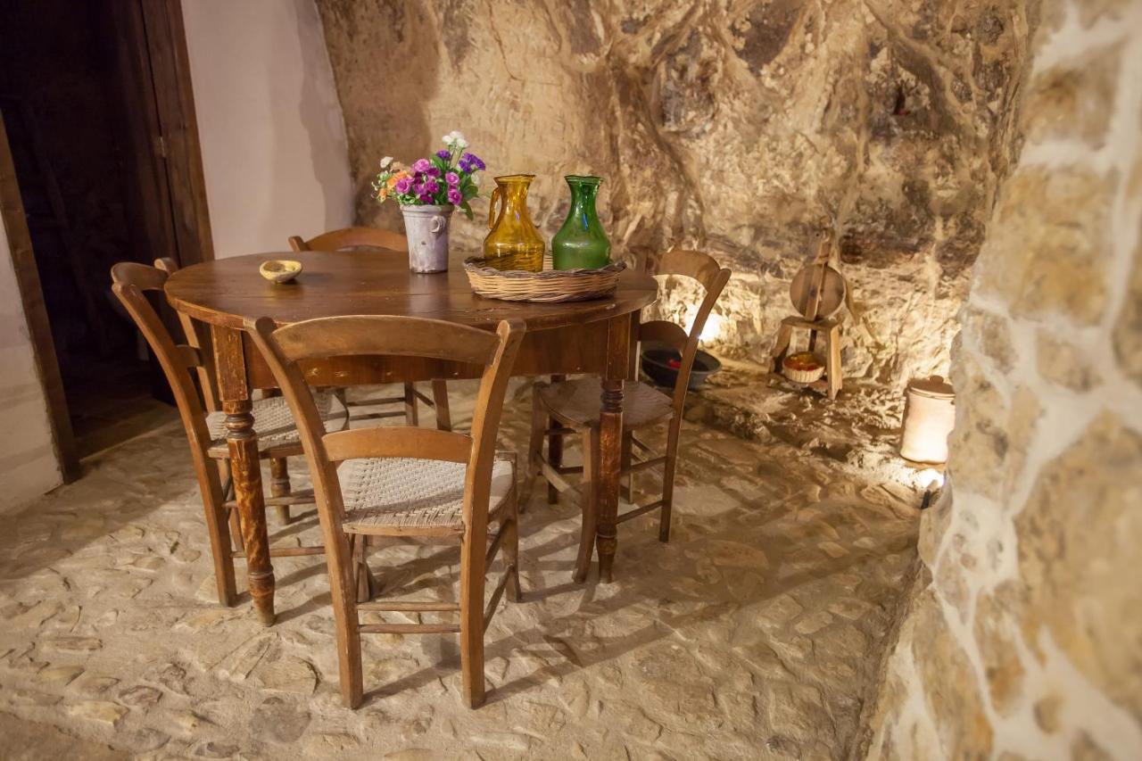 Case-Grotte Degli Avi, Esperienza Abitativa In Grotta Modica Kültér fotó