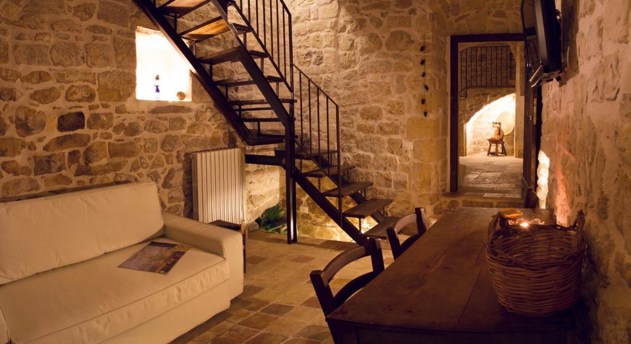 Case-Grotte Degli Avi, Esperienza Abitativa In Grotta Modica Kültér fotó
