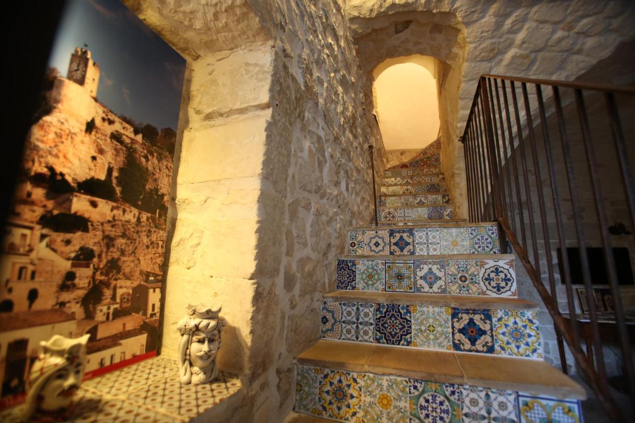 Case-Grotte Degli Avi, Esperienza Abitativa In Grotta Modica Kültér fotó