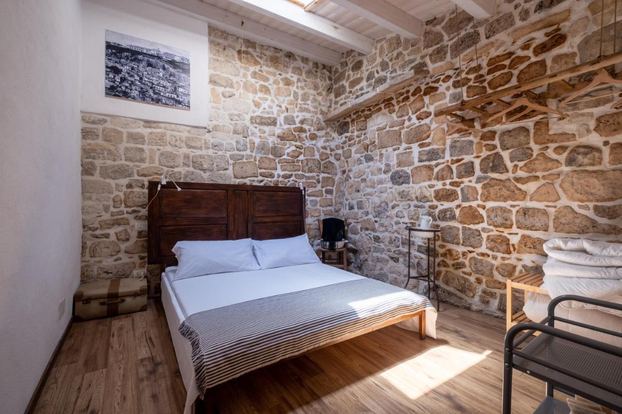 Case-Grotte Degli Avi, Esperienza Abitativa In Grotta Modica Kültér fotó