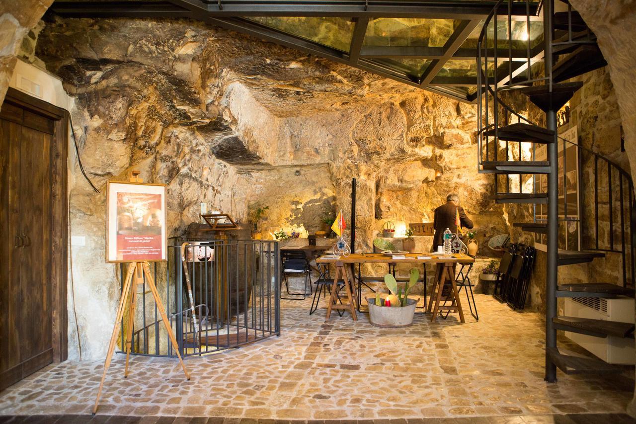 Case-Grotte Degli Avi, Esperienza Abitativa In Grotta Modica Kültér fotó