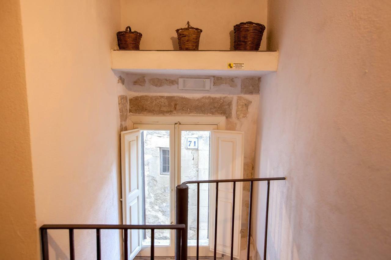Case-Grotte Degli Avi, Esperienza Abitativa In Grotta Modica Kültér fotó