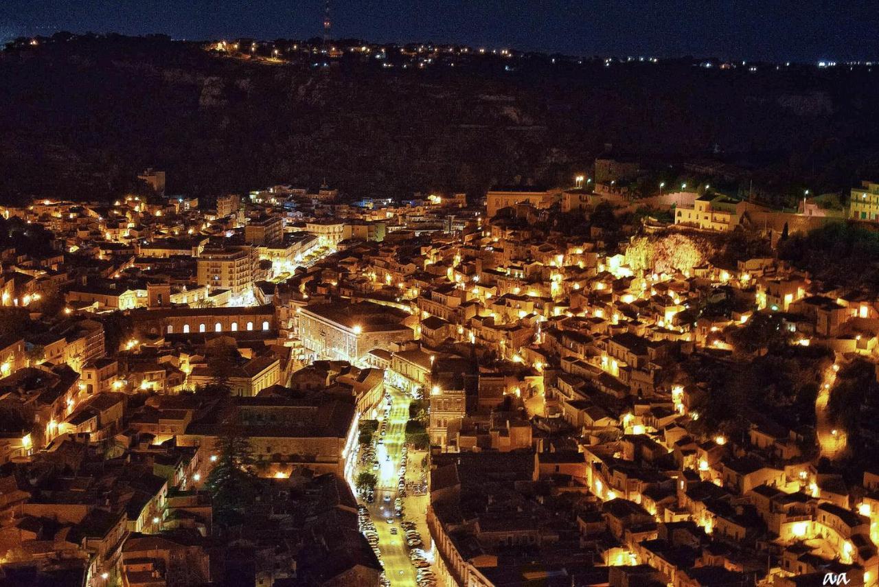 Case-Grotte Degli Avi, Esperienza Abitativa In Grotta Modica Kültér fotó