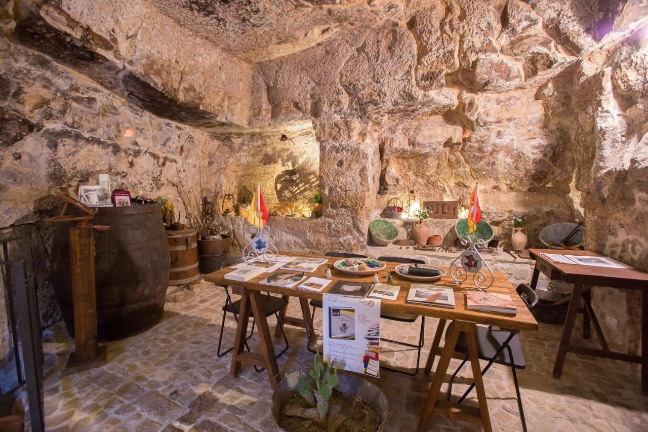 Case-Grotte Degli Avi, Esperienza Abitativa In Grotta Modica Kültér fotó