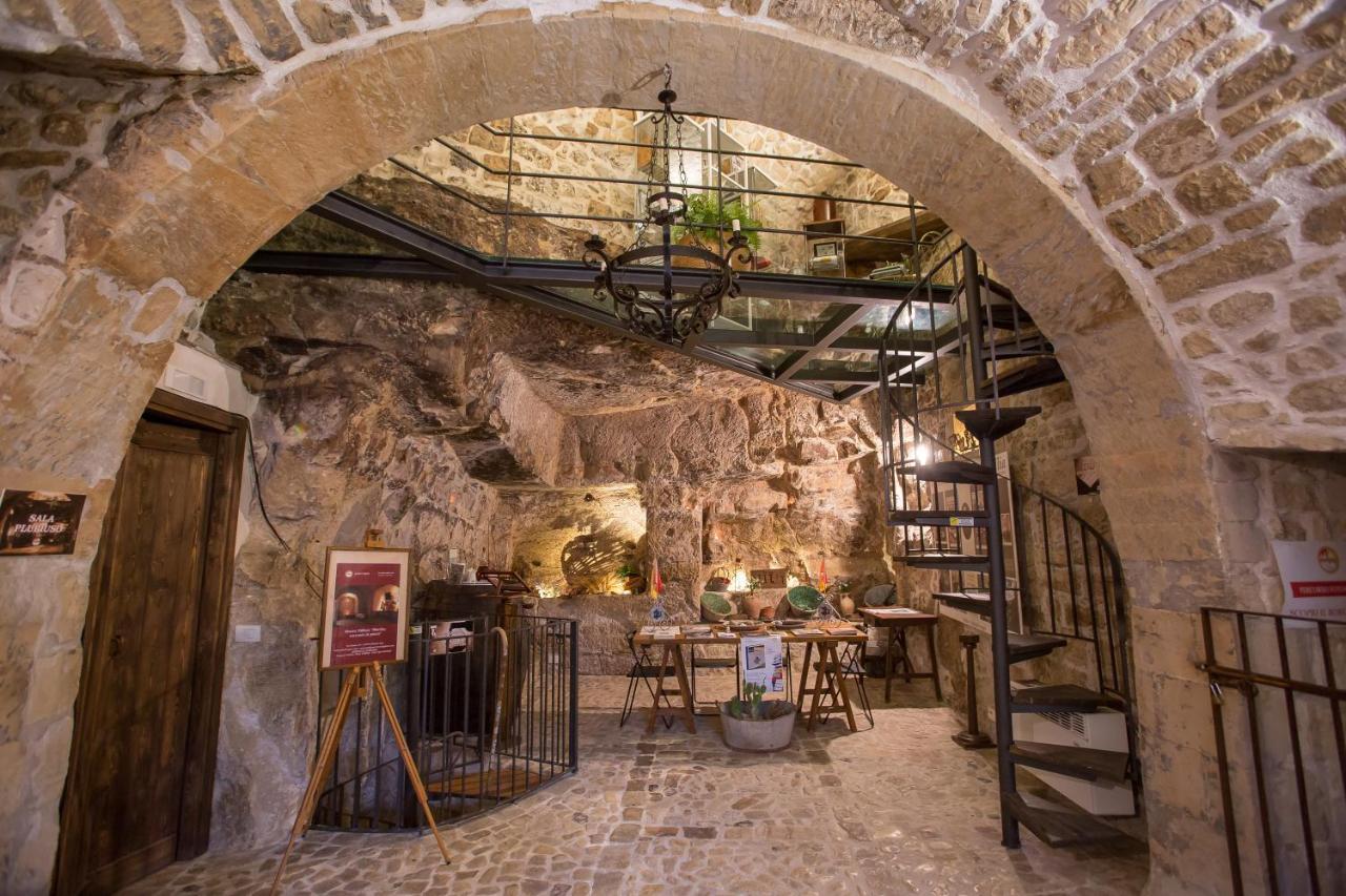 Case-Grotte Degli Avi, Esperienza Abitativa In Grotta Modica Kültér fotó